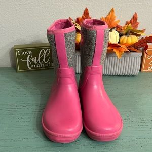 Girls Ugg rain boots SZ 3